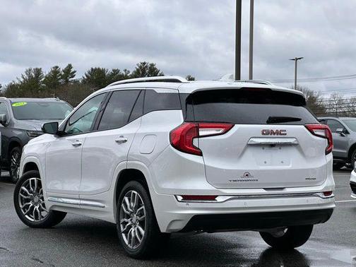 2024 GMC Terrain Denali