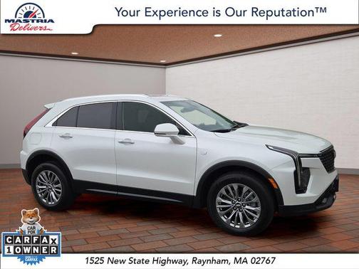 Crystal White Tricoat 2024 Cadillac XT4 Premium Luxury