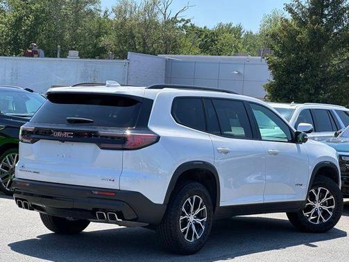 2024 GMC Acadia AWD AT4