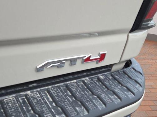 2026 GMC Sierra 2500 AT4