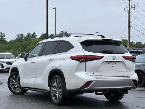 2021 Toyota Highlander Platinum