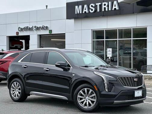 2022 Cadillac XT4 Premium Luxury