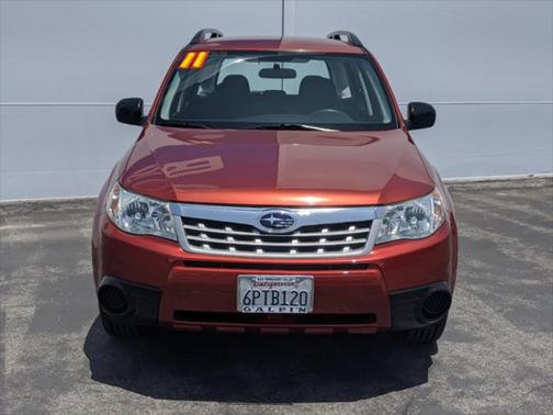 Photo 2 of 18 of 2011 Subaru Forester 2.5 X