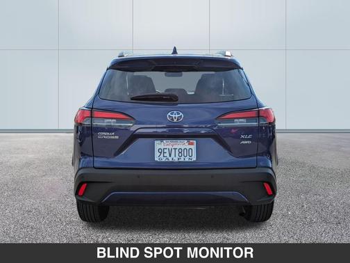 2023 Toyota Corolla Cross XLE