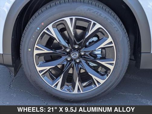 2025 Mazda CX-90 PHEV Premium Plus