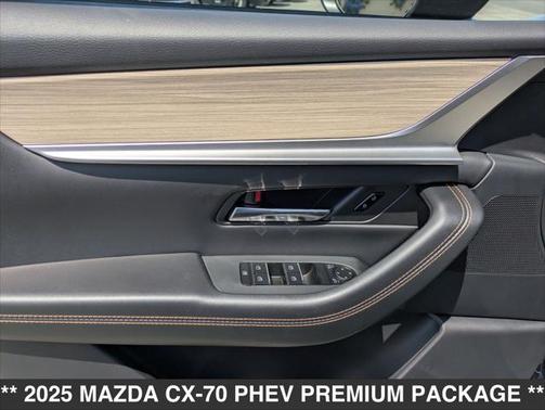 2025 Mazda CX-70 PHEV Premium