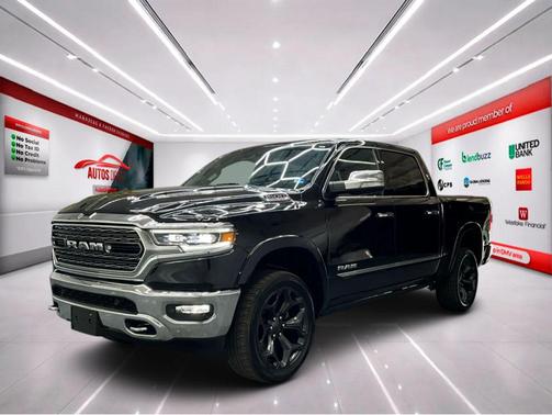 Diamond Black Crystal Pearlcoat 2021 RAM 1500 Limited