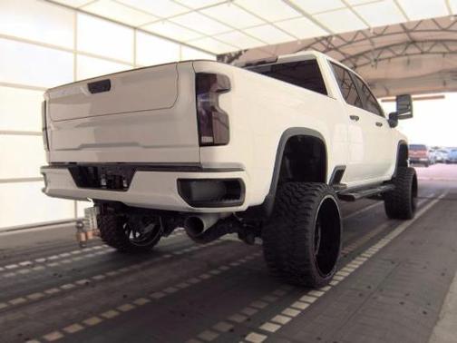 Summit White 2024 Chevrolet Silverado 2500 LT