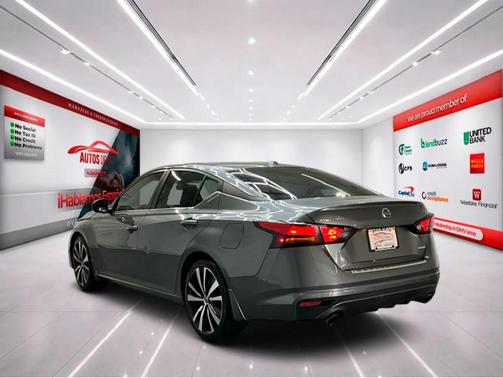 2022 Nissan Altima SR VC-Turbo FWD