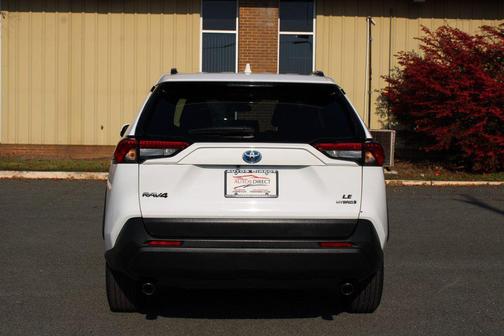 Ice 2024 Toyota RAV4 Hybrid LE