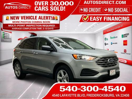 Silver Metallic 2022 Ford Edge SE