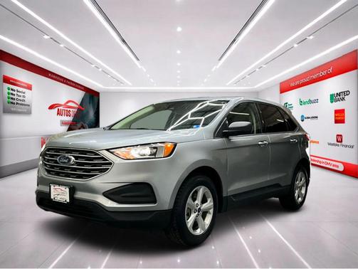 Silver Metallic 2022 Ford Edge SE