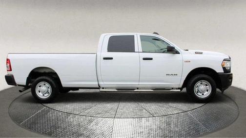 2020 RAM 2500 Tradesman Crew Cab 4X2 8' Box