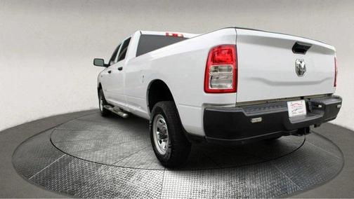 2020 RAM 2500 Tradesman Crew Cab 4X2 8' Box