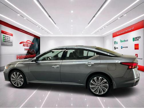 Gun Metallic 2023 Nissan Altima 2.5 SL