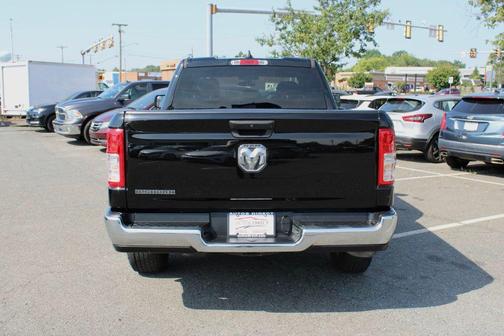 Diamond Black Crystal Pearlcoat 2023 RAM 1500 Big Horn/Lone Star