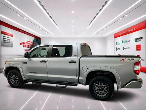 Silver Sky Metallic 2018 Toyota Tundra SR5