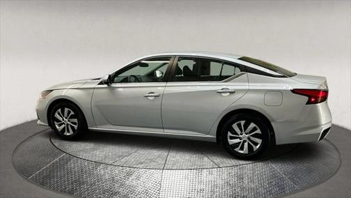 2022 Nissan Altima S FWD