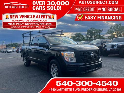 Super Black 2021 Nissan Titan S