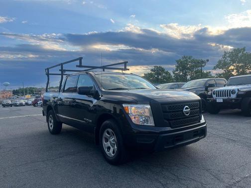 Super Black 2021 Nissan Titan S