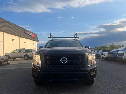 Super Black 2021 Nissan Titan S