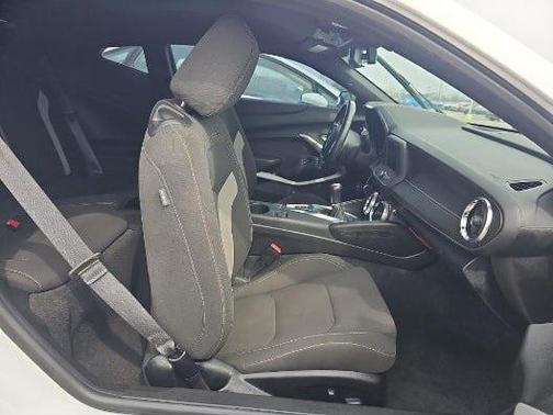 2021 Chevrolet Camaro RWD Coupe LT1