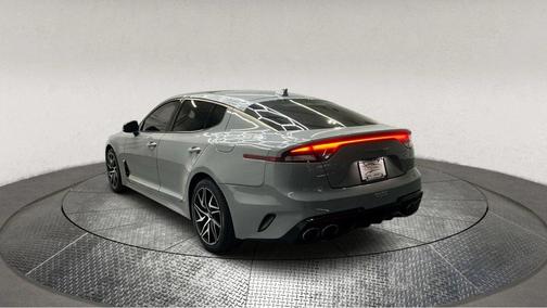 2022 Kia Stinger GT1
