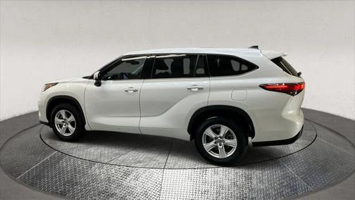 2022 Toyota Highlander L
