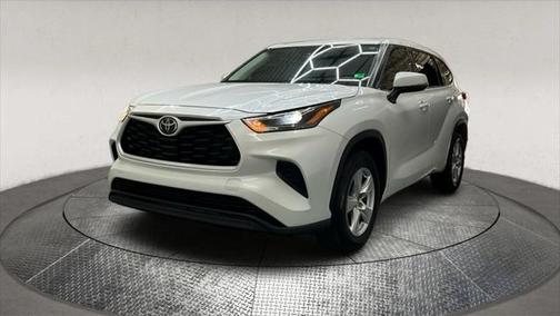 2022 Toyota Highlander L