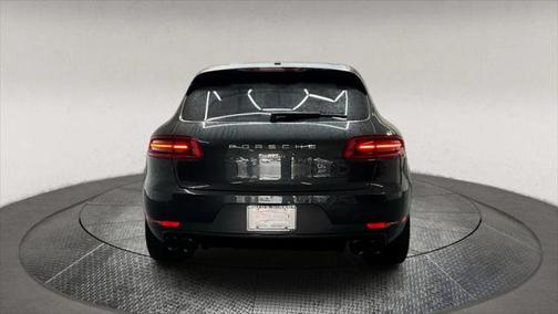 2018 Porsche Macan Base