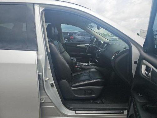 2020 Nissan Pathfinder SL 4WD