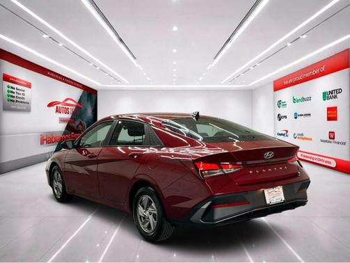 2024 Hyundai ELANTRA SE