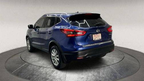2022 Nissan Rogue Sport SV
