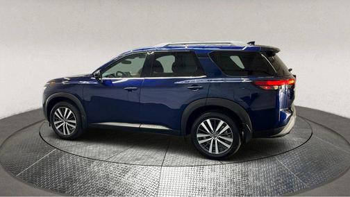2022 Nissan Pathfinder Platinum 4WD