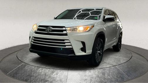 2017 Toyota Highlander LE I4