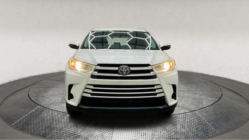 2017 Toyota Highlander LE I4