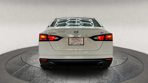 2021 Nissan Altima SR FWD