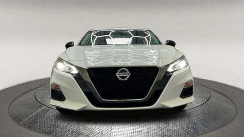 2021 Nissan Altima SR FWD