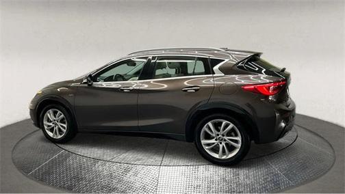 2018 INFINITI QX30 Premium