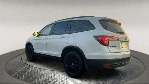 2022 Honda Pilot AWD Black Edition