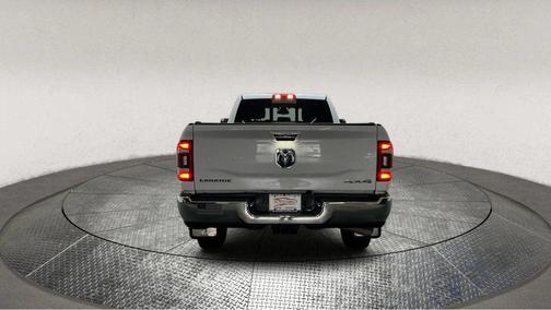 2022 RAM 2500 Laramie Crew Cab 4x4 8' Box