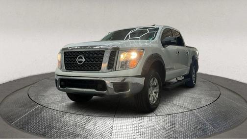 2018 Nissan Titan SV