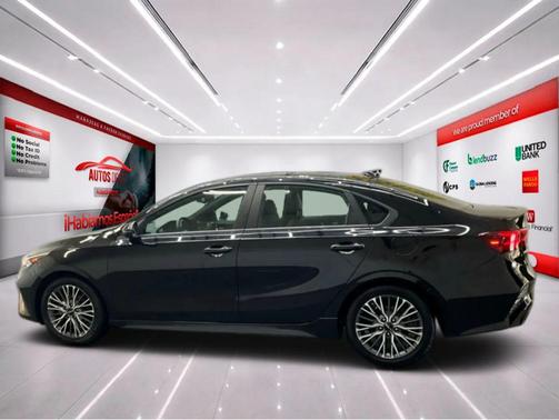 Aurora Black 2022 Kia Forte GT-Line
