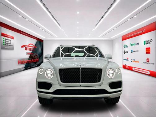 White 2019 Bentley Bentayga V8