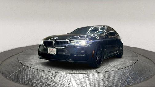 Black Sapphire Metallic 2018 BMW 540 540i