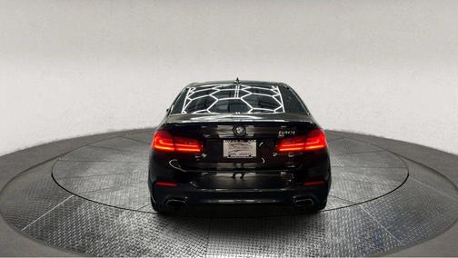 Black Sapphire Metallic 2018 BMW 540 540i