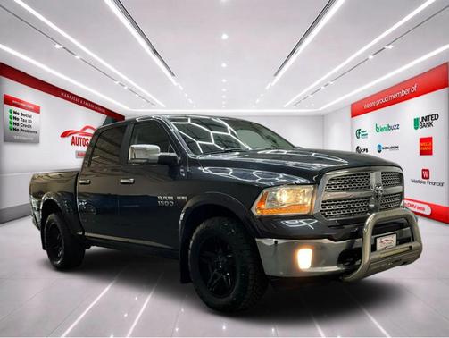 Maximum Steel Metallic Clearcoat 2016 RAM 1500 Laramie