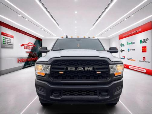 2022 RAM 2500 Tradesman Crew Cab 4x4 8' Box