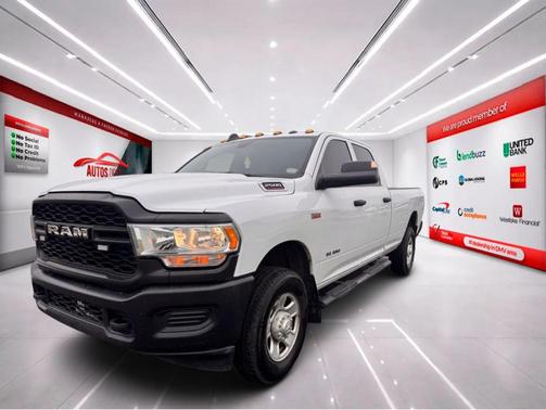 2022 RAM 2500 Tradesman Crew Cab 4x4 8' Box