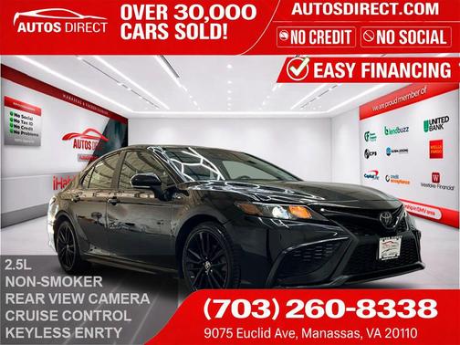 Midnight Black Metallic 2022 Toyota Camry SE